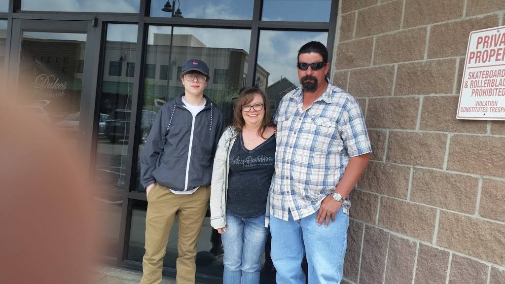 Castle Pines | restaurant | 7437 Village Square Dr #125, Castle Rock, CO 80108, USA | 3034228638 OR +1 303-422-8638