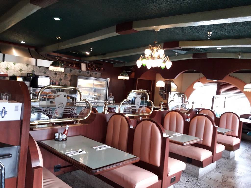 Amphora Restaurant | restaurant | 377 Maple Ave W, Vienna, VA 22180, USA | 7039387877 OR +1 703-938-7877