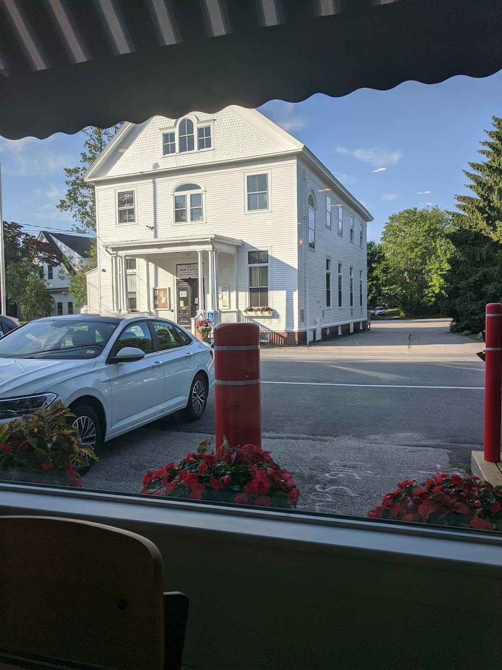 The Islander Cafe | cafe | 52 Main St, New Castle, NH 03854, USA | 6034333344 OR +1 603-433-3344