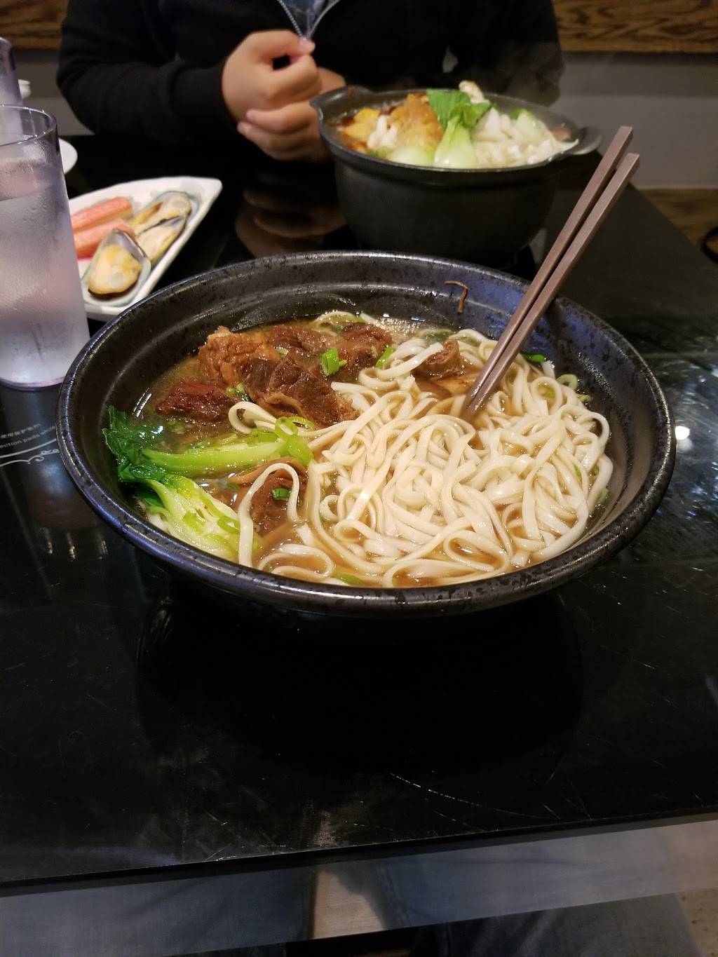 Tsim Sha Tsui Hot Pot Cafe | restaurant | 1627 Chicago Ave, Evanston, IL 60201, USA | 8475638549 OR +1 847-563-8549