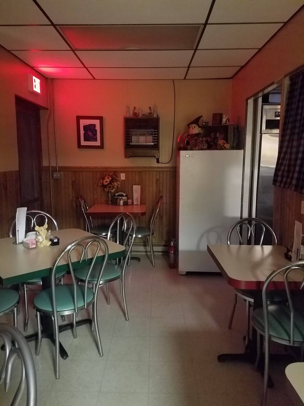 KcKs Drive in &Diner | restaurant | N2245 US-45, Campbellsport, WI 53010, USA | 9205333443 OR +1 920-533-3443