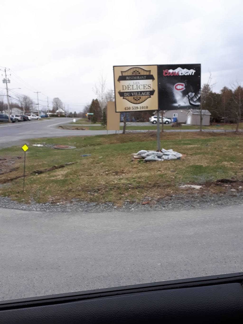 Les Délices du Village | restaurant | 645A Rue Principale, Saint-Joachim-de-Shefford, QC J0E 2G0, Canada | 4505391010 OR +1 450-539-1010