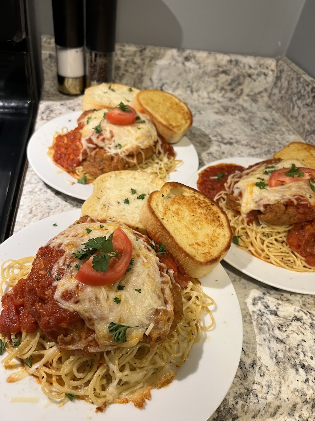 Taste of love | restaurant | 21559 Grand River Ave, Detroit, MI 48219, USA | 2488357183 OR +1 248-835-7183