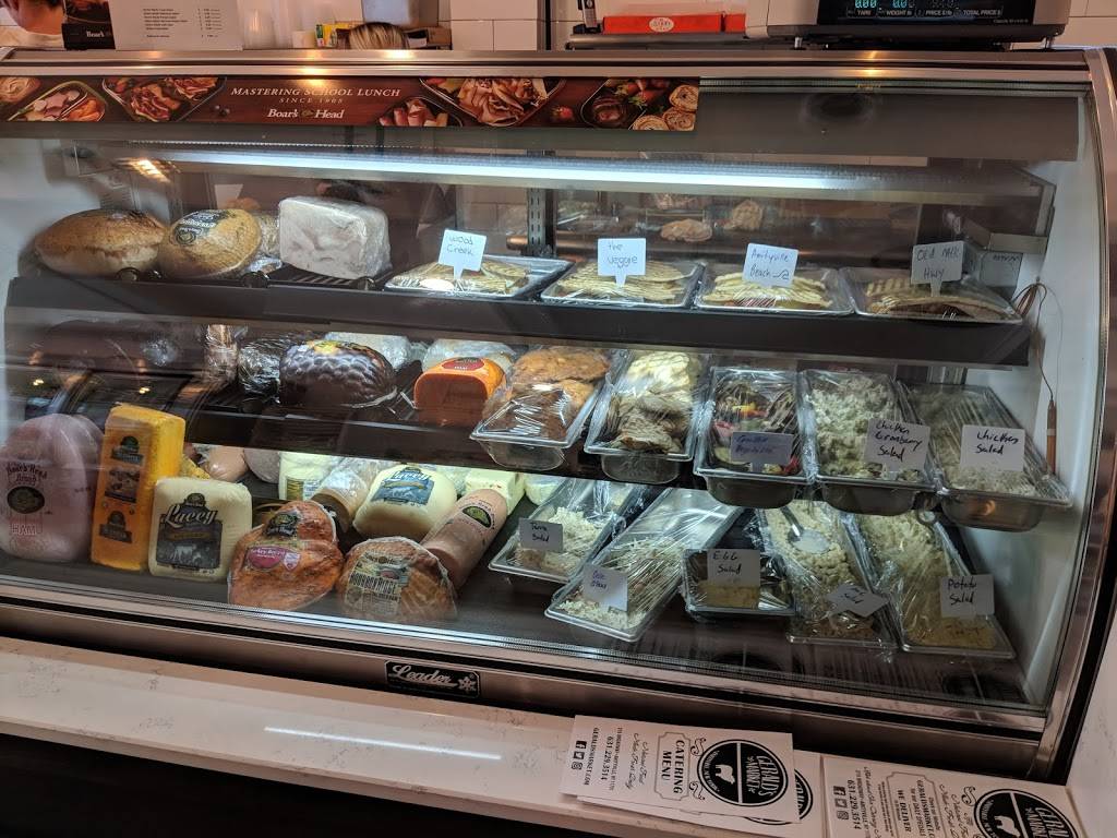 Geralds Market Gourmet Deli & Catering | restaurant | 215 Broadway, Amityville, NY 11701, USA | 6312293514 OR +1 631-229-3514