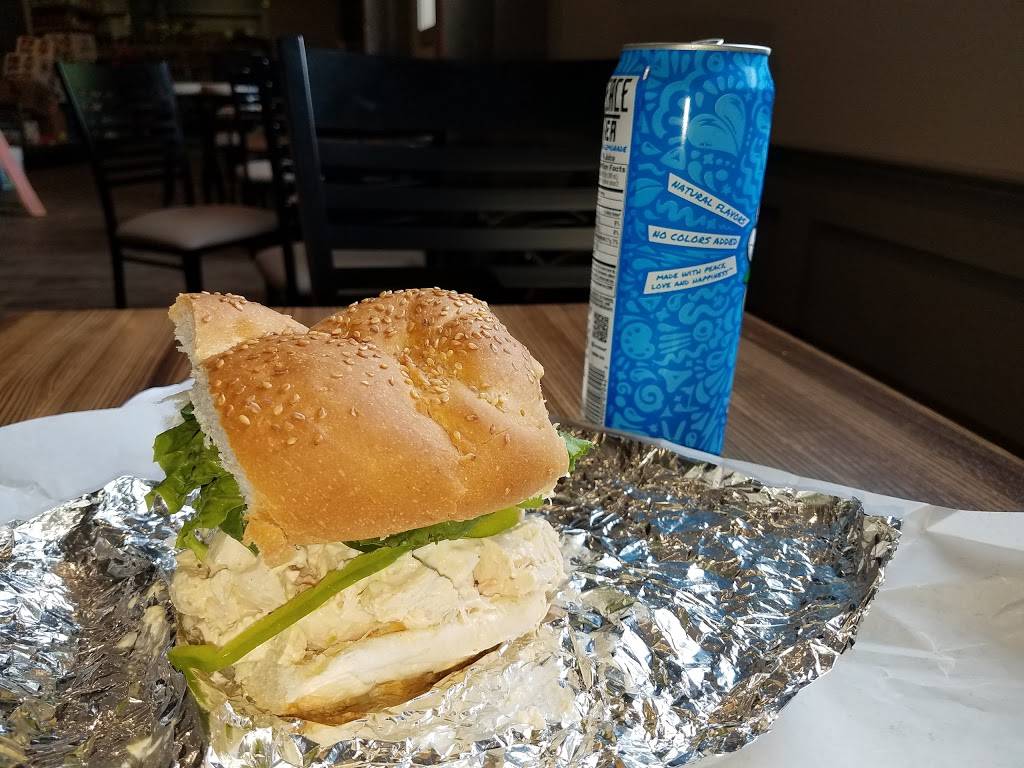 Anthonys Food Shop | bakery | 679 US-1, York, ME 03909, USA | 2073632322 OR +1 207-363-2322