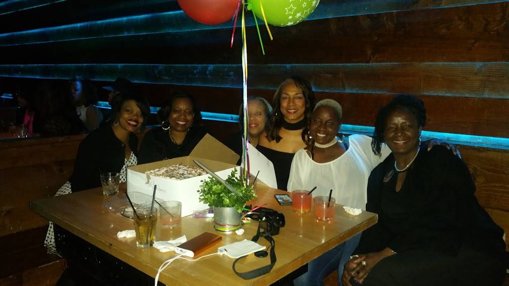 Bosco Lounge | night club | 22930 Woodward Ave, Ferndale, MI 48220, USA | 2485418818 OR +1 248-541-8818