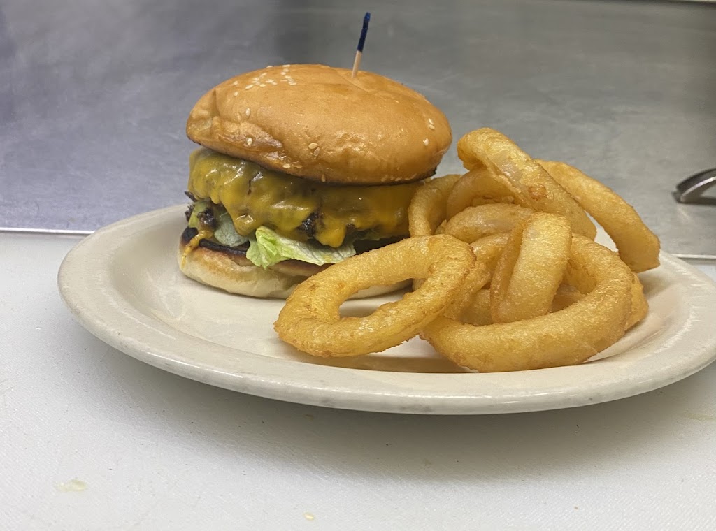 Mitzys Lounge | night club | 807 Fifth Ave, Sandpoint, ID 83864, USA | 2082630596 OR +1 208-263-0596