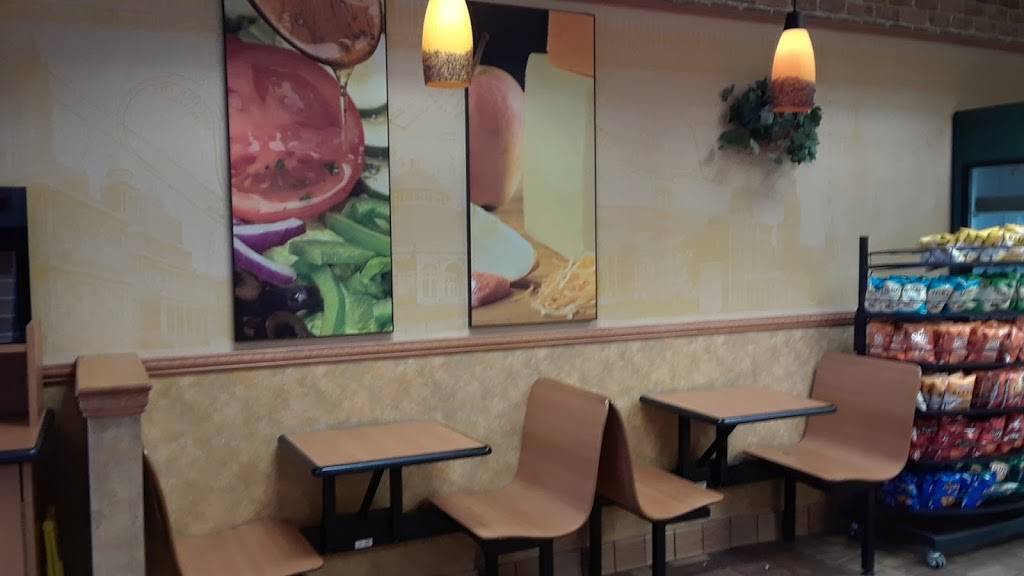 Subway Restaurants | restaurant | Har Mar Mall, 2100 E Snelling Dr #46, Roseville, MN 55113, USA | 6516319261 OR +1 651-631-9261