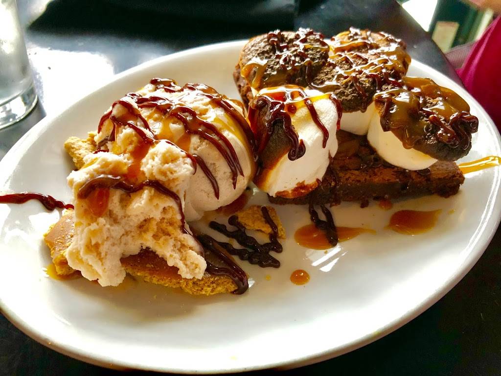 Barrel Back Restaurant | restaurant | 4069 M-75, Walloon Lake, MI 49796, USA | 2315356000 OR +1 231-535-6000