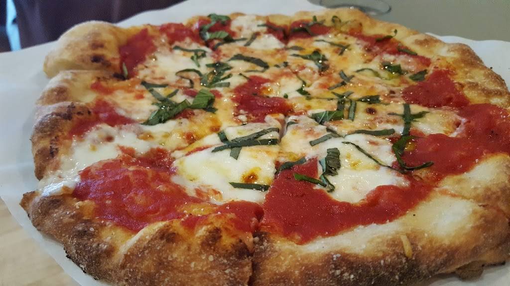 Woodfire Brick Oven Pizza | restaurant | 408 E State St, Rockford, IL 61104, USA | 8159046422 OR +1 815-904-6422