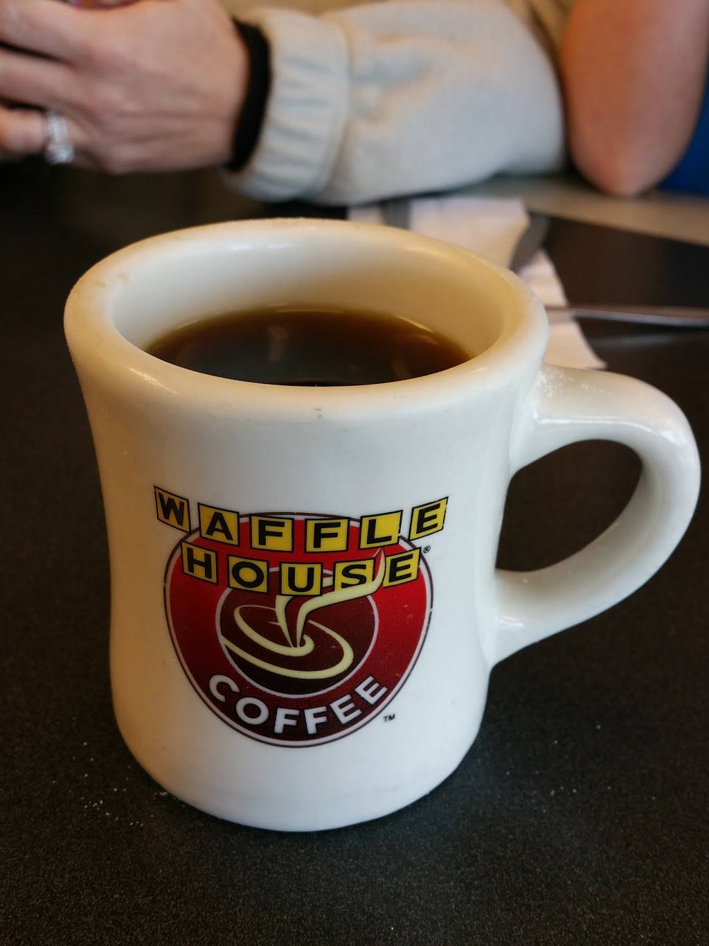 Waffle House | meal takeaway | 2122 Veterans Blvd, Dublin, GA 31021, USA | 4782749397 OR +1 478-274-9397