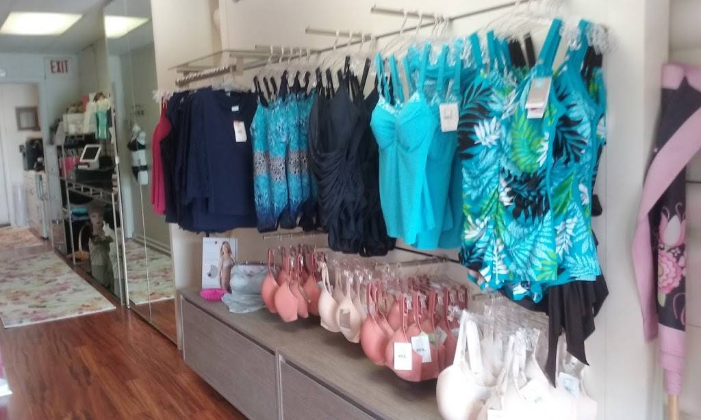 Pink Ribbon Boutique | restaurant | 18 Village Square, Smyrna, DE 19977, USA | 3022236889 OR +1 302-223-6889