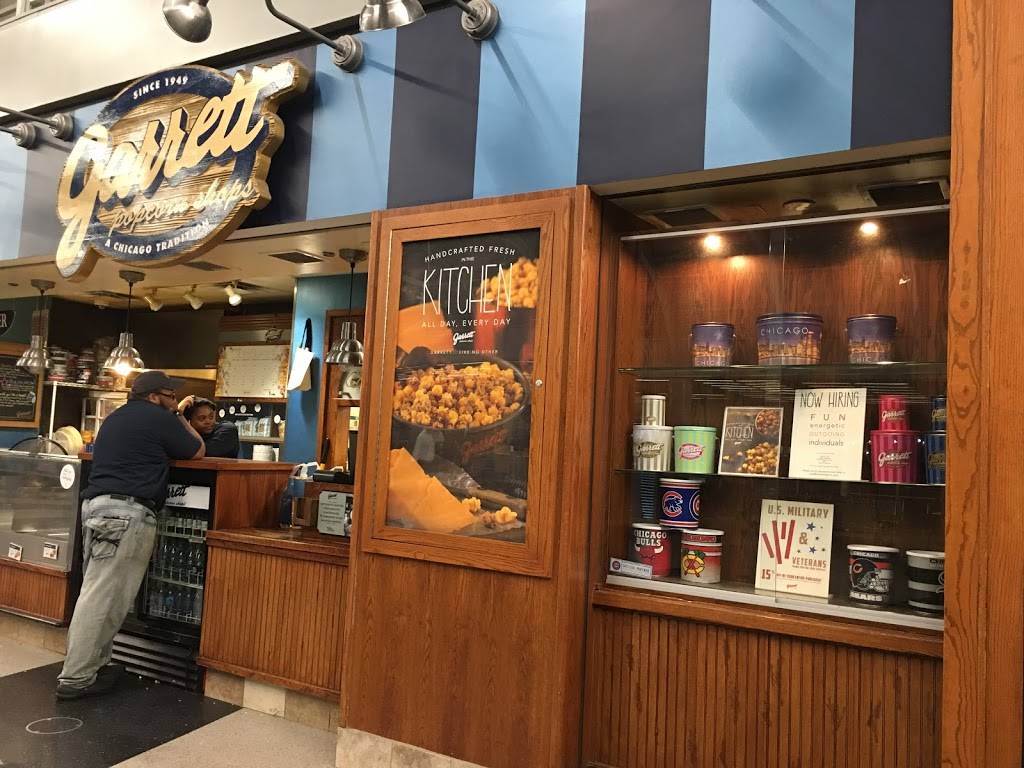 Garrett Popcorn Shops | meal takeaway | OHare International Airport, 1 Upper Level, Terminal 3, Concourse H Gate H2, Chicago, IL 60666, USA | 8884767267 OR +1 888-476-7267
