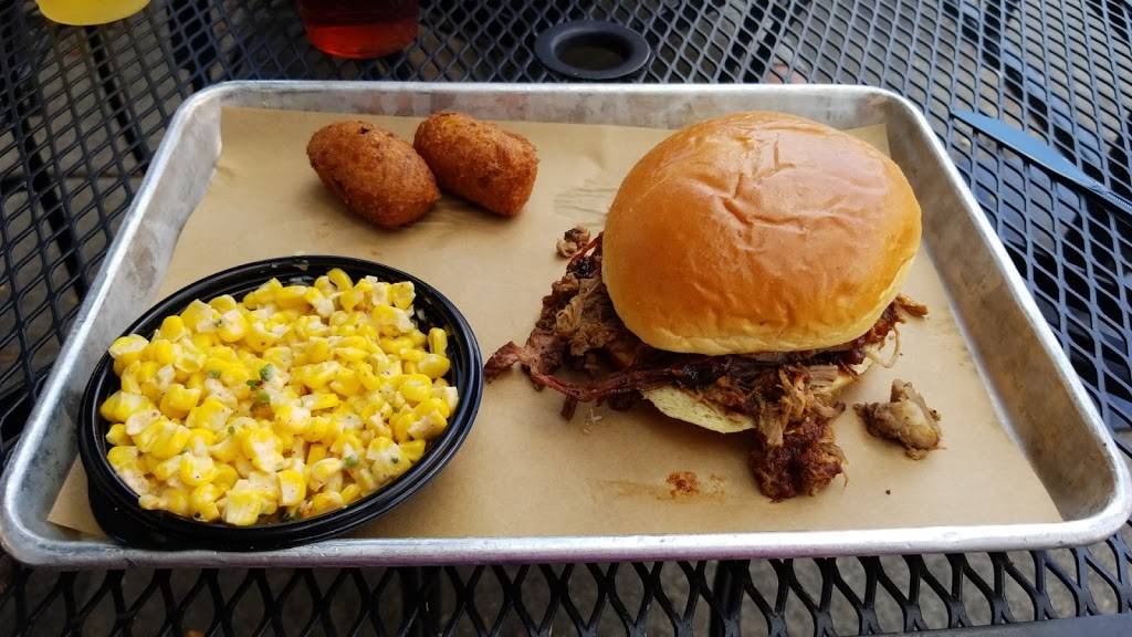 Q-BBQ | restaurant | 70 South La Grange Road, La Grange, IL 60525, USA | 7084828700 OR +1 708-482-8700