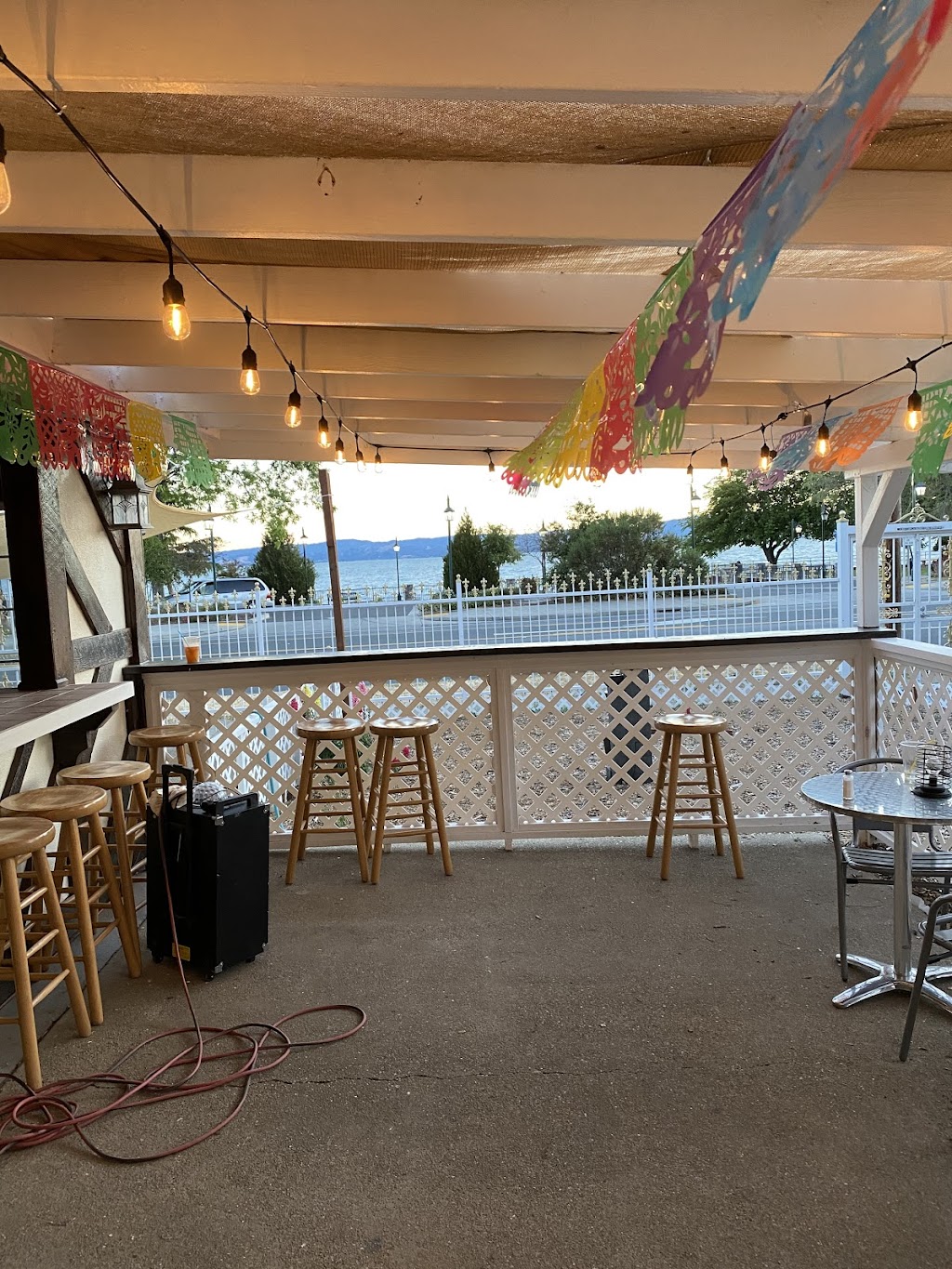 Sol i Mar | restaurant | 6030 State Hwy 20, Lucerne, CA 95458, USA | 7076001059 OR +1 707-600-1059