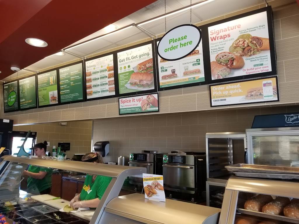 Subway | meal takeaway | 406 MO-7, Pleasant Hill, MO 64080, USA | 8169874444 OR +1 816-987-4444