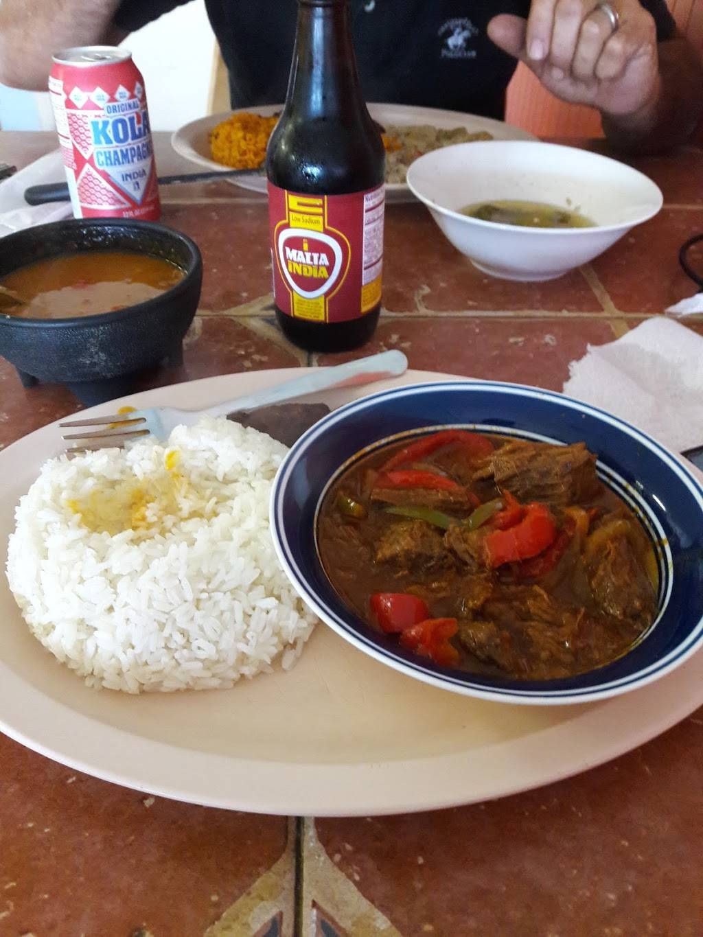 Restaurant N Lechonera El Jibarito | restaurant | 522 Joel Blvd, Lehigh Acres, FL 33936, USA | 2393680580 OR +1 239-368-0580