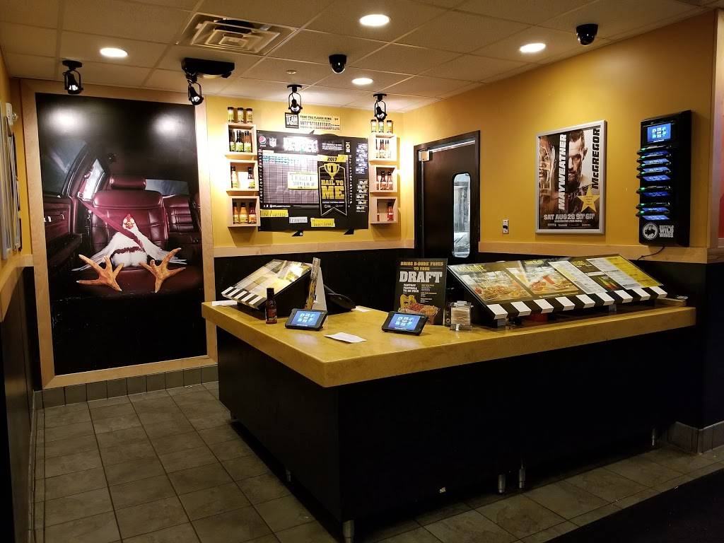 Buffalo Wild Wings | restaurant | 920 Baltimore Pike, Glen Mills, PA 19342, USA | 4848409150 OR +1 484-840-9150