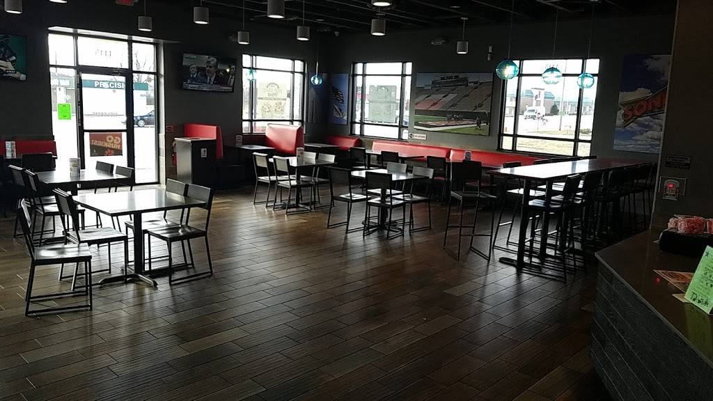 Sonic Drive-In | restaurant | 1115 W Lincoln Hwy, DeKalb, IL 60115, USA | 8159010934 OR +1 815-901-0934