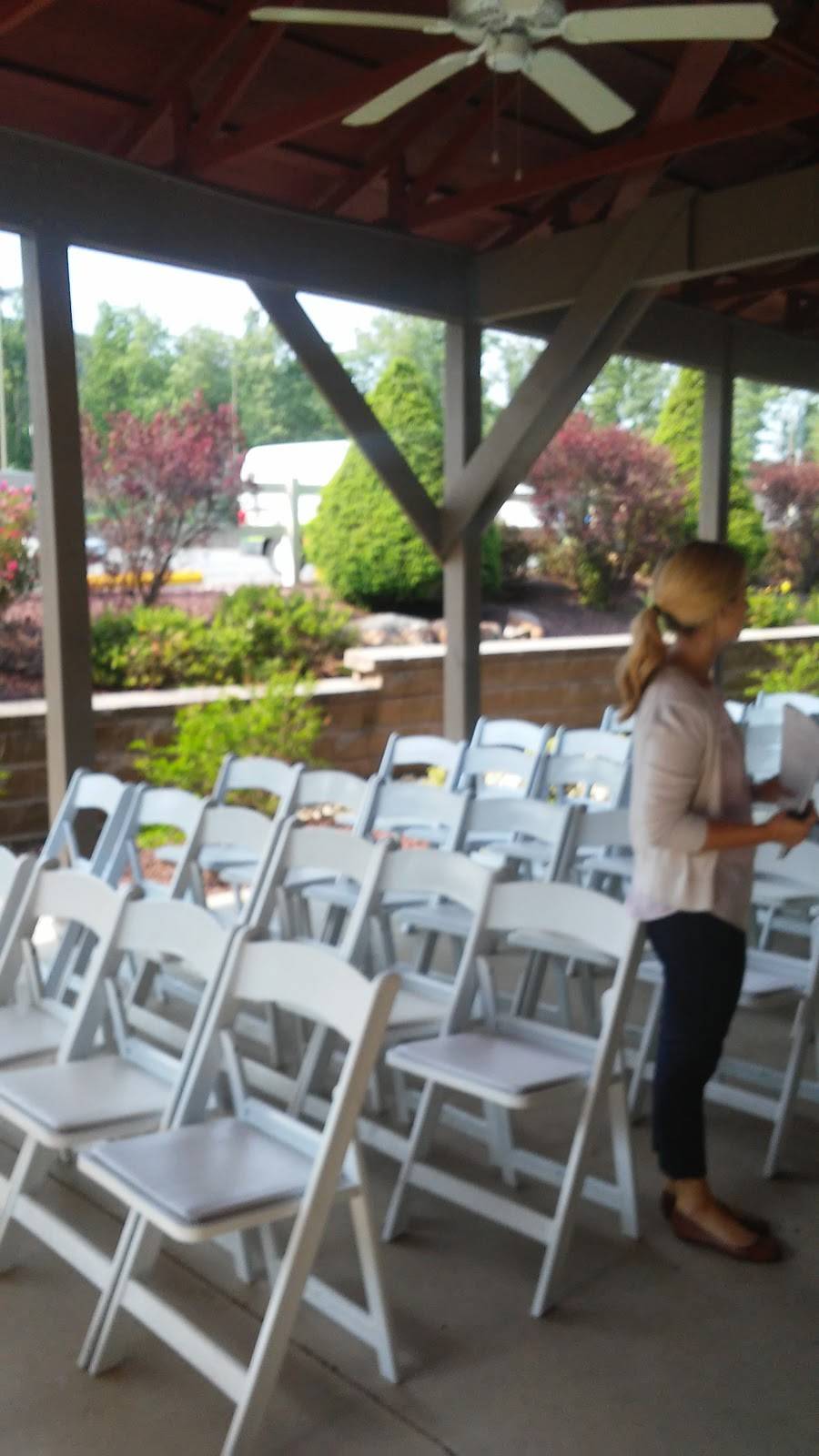 Sand Springs Country Club | restaurant | 10 Clubhouse Dr, Drums, PA 18222, USA | 5707885845 OR +1 570-788-5845