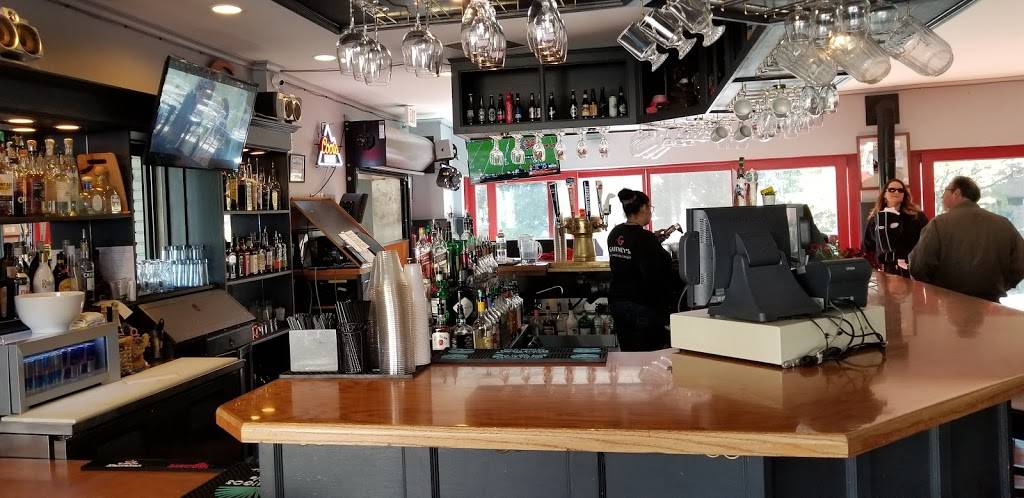 Gaffney’s | restaurant | 16 Caroline St, Saratoga Springs, NY 12866, USA | 5185877359 OR +1 518-587-7359