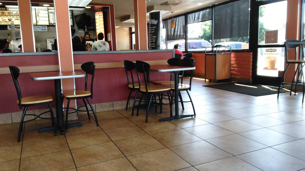 Jack in the Box | restaurant | 8322 Balboa Blvd, Northridge, CA 91325, USA | 8183456492 OR +1 818-345-6492