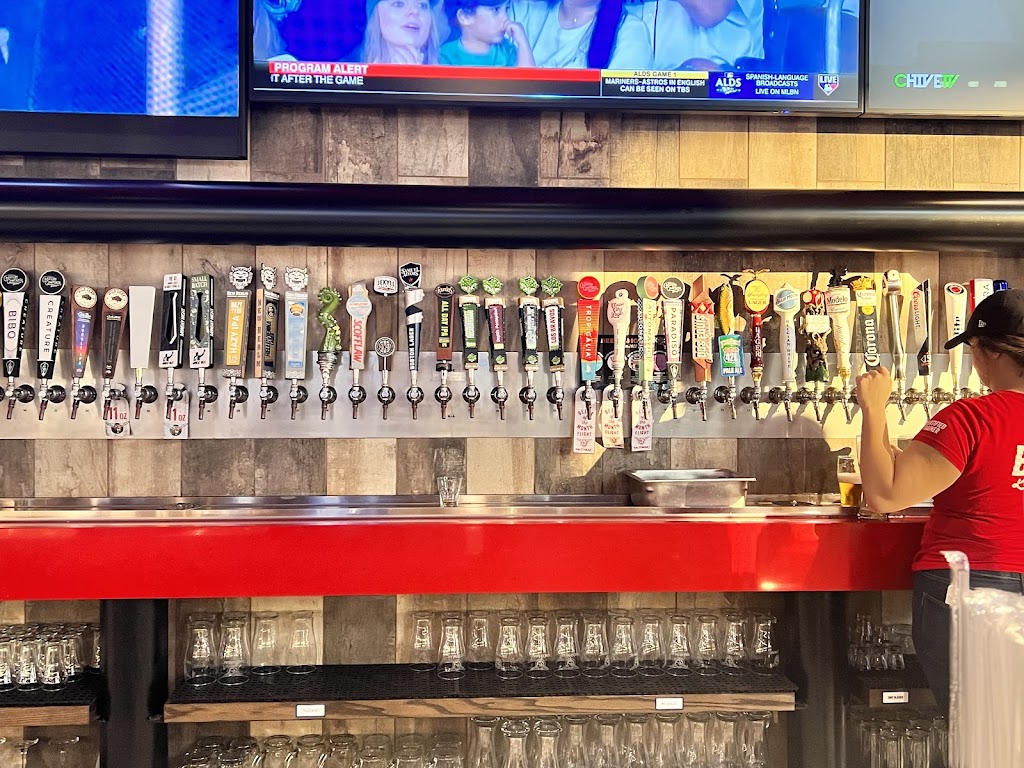 Taco Mac Gainesville | restaurant | 1979 Jesse Jewell Pkwy SE Unit 101, Gainesville, GA 30501, USA | 6789713627 OR +1 678-971-3627