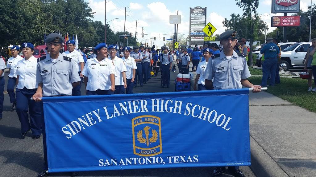Jack in the Box | restaurant | 718 S Zarzamora St, San Antonio, TX 78207, USA | 2104322568 OR +1 210-432-2568