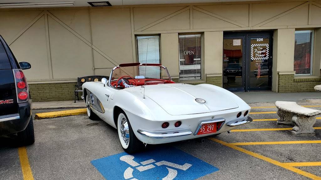 Piggott Diner | restaurant | 226 W Court St, Piggott, AR 72454, USA | 8705985130 OR +1 870-598-5130