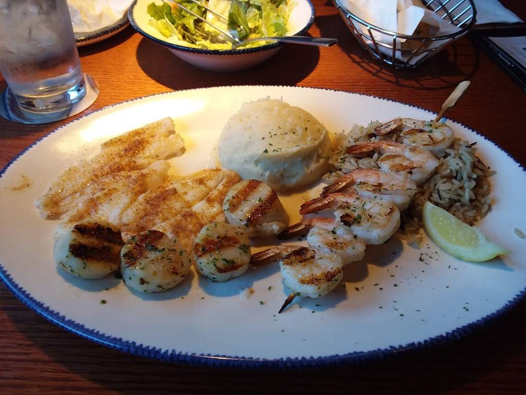 Red Lobster | restaurant | 3885 N Shiloh Dr, Fayetteville, AR 72703, USA | 4794422317 OR +1 479-442-2317
