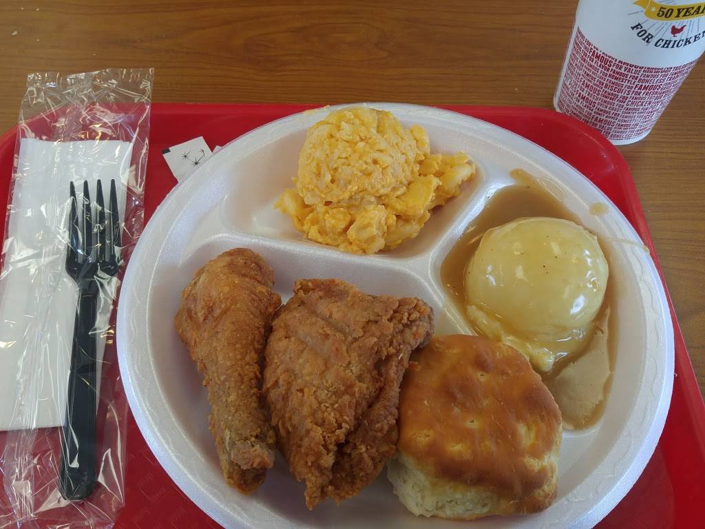 Lees Famous Recipe Chicken | restaurant | 2011 N Verity Pkwy, Middletown, OH 45042, USA | 5134232999 OR +1 513-423-2999