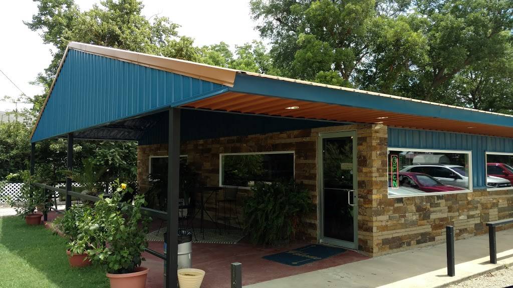 Jamokeys Coffee Shop & Mazzios Go! | meal takeaway | 200 NE 2nd St, Stigler, OK 74462, USA | 9184417313 OR +1 918-441-7313