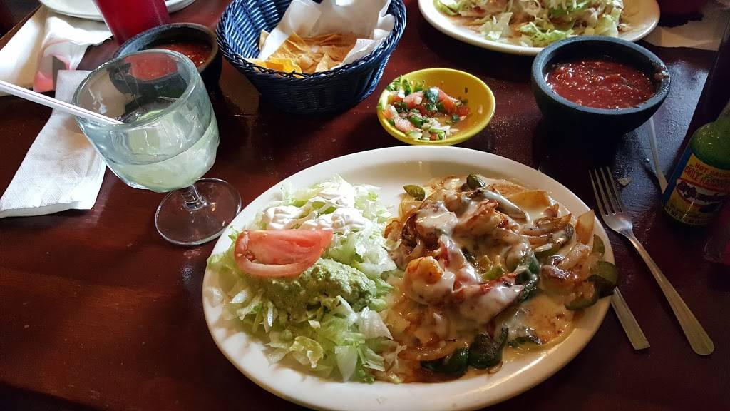 El Tapatio | restaurant | 101 Place Rd, Jasper, IN 47546, USA | 8125560660 OR +1 812-556-0660