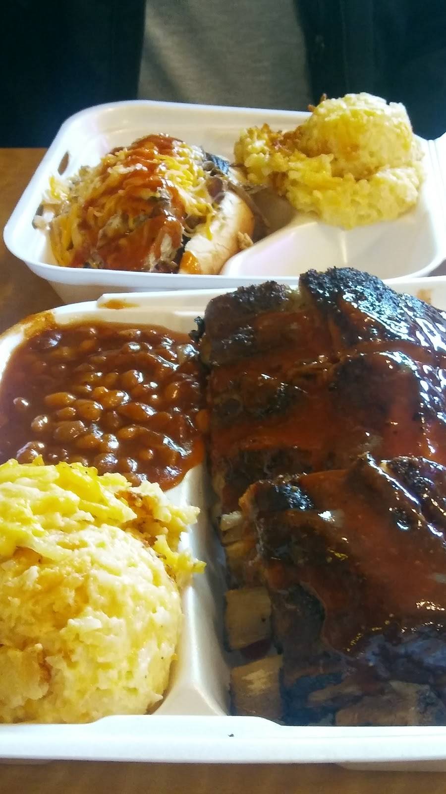 Adams Rib Barbecue | restaurant | 305 US-35, Eaton, OH 45320, USA | 9374565052 OR +1 937-456-5052