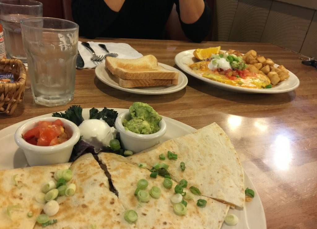 Tonys Restaurant | restaurant | 909 Merchant St, Vacaville, CA 95688, USA | 7074474600 OR +1 707-447-4600