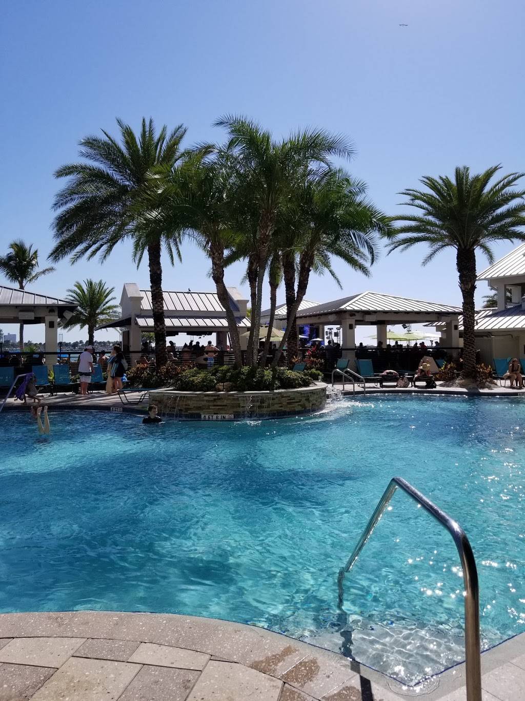 Shephards Tiki Beach Bar & Grill | restaurant | 619 S Gulfview Blvd, Clearwater Beach, FL 33767, USA | 7274425107 OR +1 727-442-5107