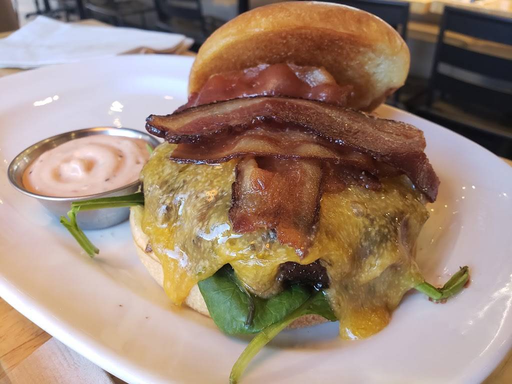 The Counter | restaurant | 50 N Central Ave, Phoenix, AZ 85004, USA | 6024663411 OR +1 602-466-3411