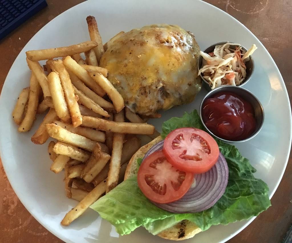 The Coast Grill | restaurant | 1459, 1109 Noyack Rd #2, Southampton, NY 11968, USA | 6312832277 OR +1 631-283-2277