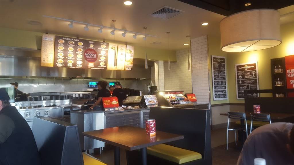 Noodles and Company | restaurant | 580 Woodbury Dr, Woodbury, MN 55125, USA | 6517350933 OR +1 651-735-0933