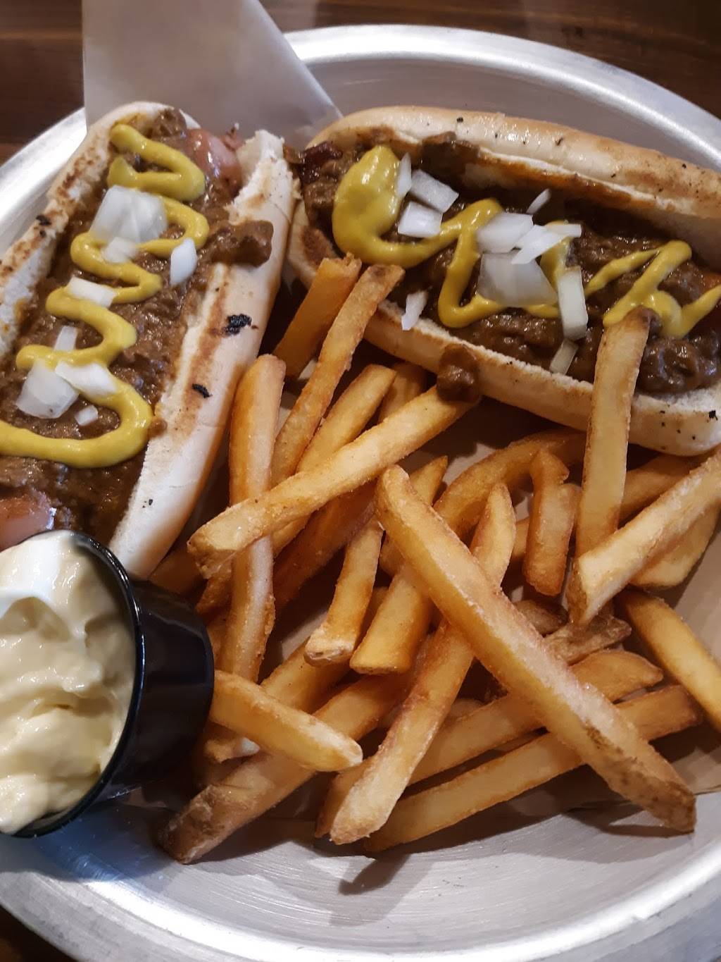 Copper Athletic Club | restaurant | 133 W Michigan Ave, Marshall, MI 49068, USA | 2697815400 OR +1 269-781-5400