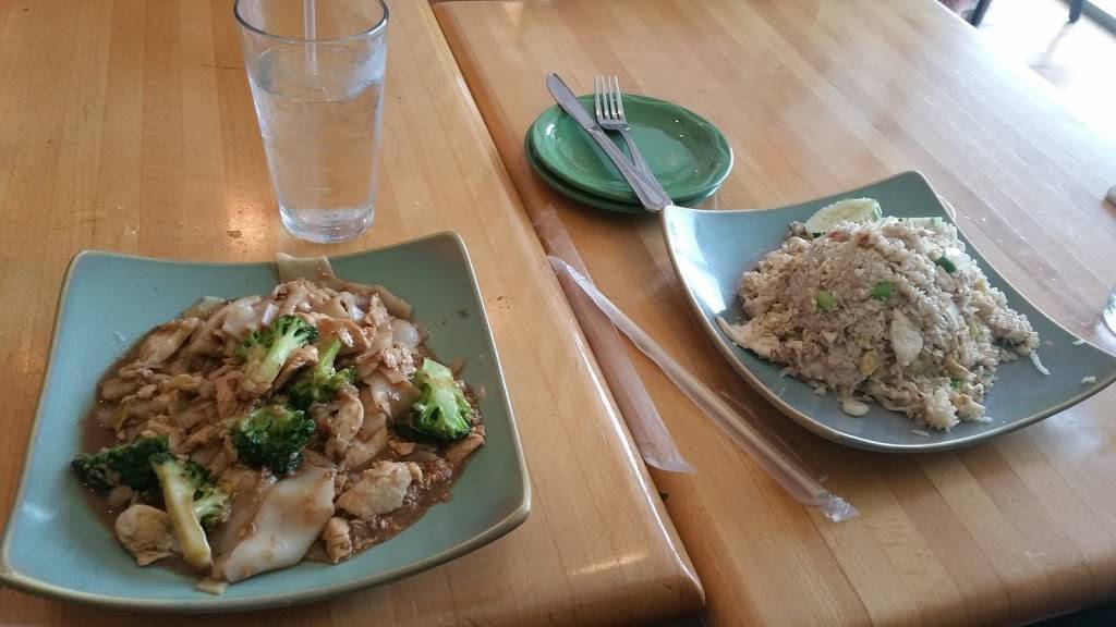 Lemongrass Too | restaurant | 2625 A Housley Rd, Annapolis, MD 21401, USA | 4102248424 OR +1 410-224-8424