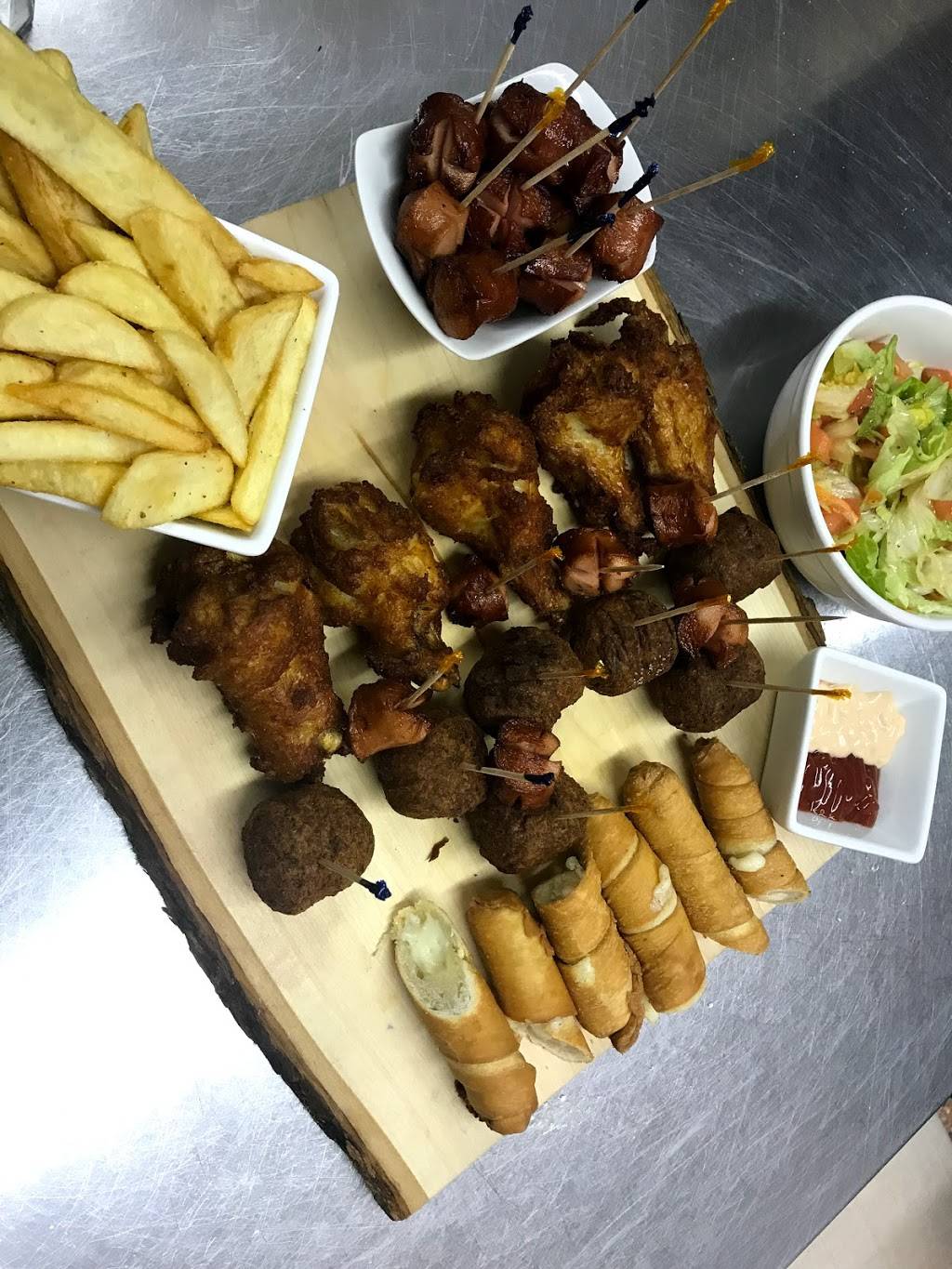 Coquitos | restaurant | 2020 Hollywood Blvd, Hollywood, FL 33020, USA | 9543973345 OR +1 954-397-3345