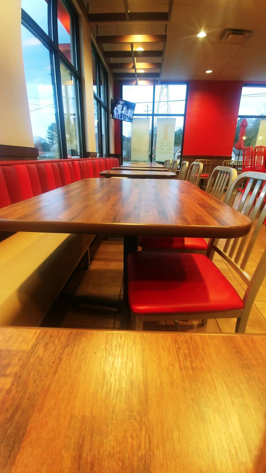 Arbys | restaurant | 6909 Kingston Pike, Knoxville, TN 37919, USA | 8652122254 OR +1 865-212-2254