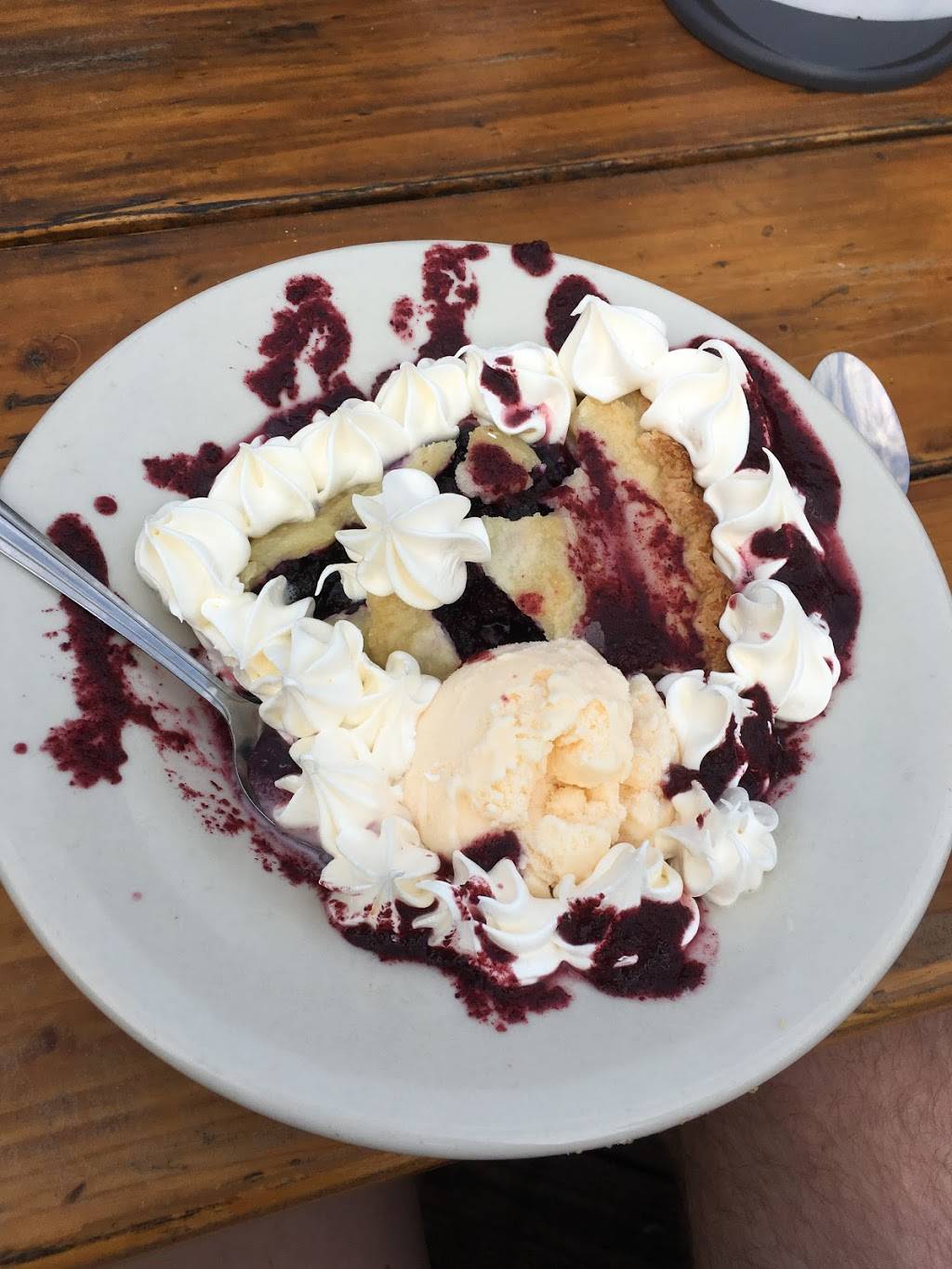 Gritty McDuffs Freeport Brew Pub | restaurant | 187 Lower Main St, Freeport, ME 04032, USA | 2078654321 OR +1 207-865-4321