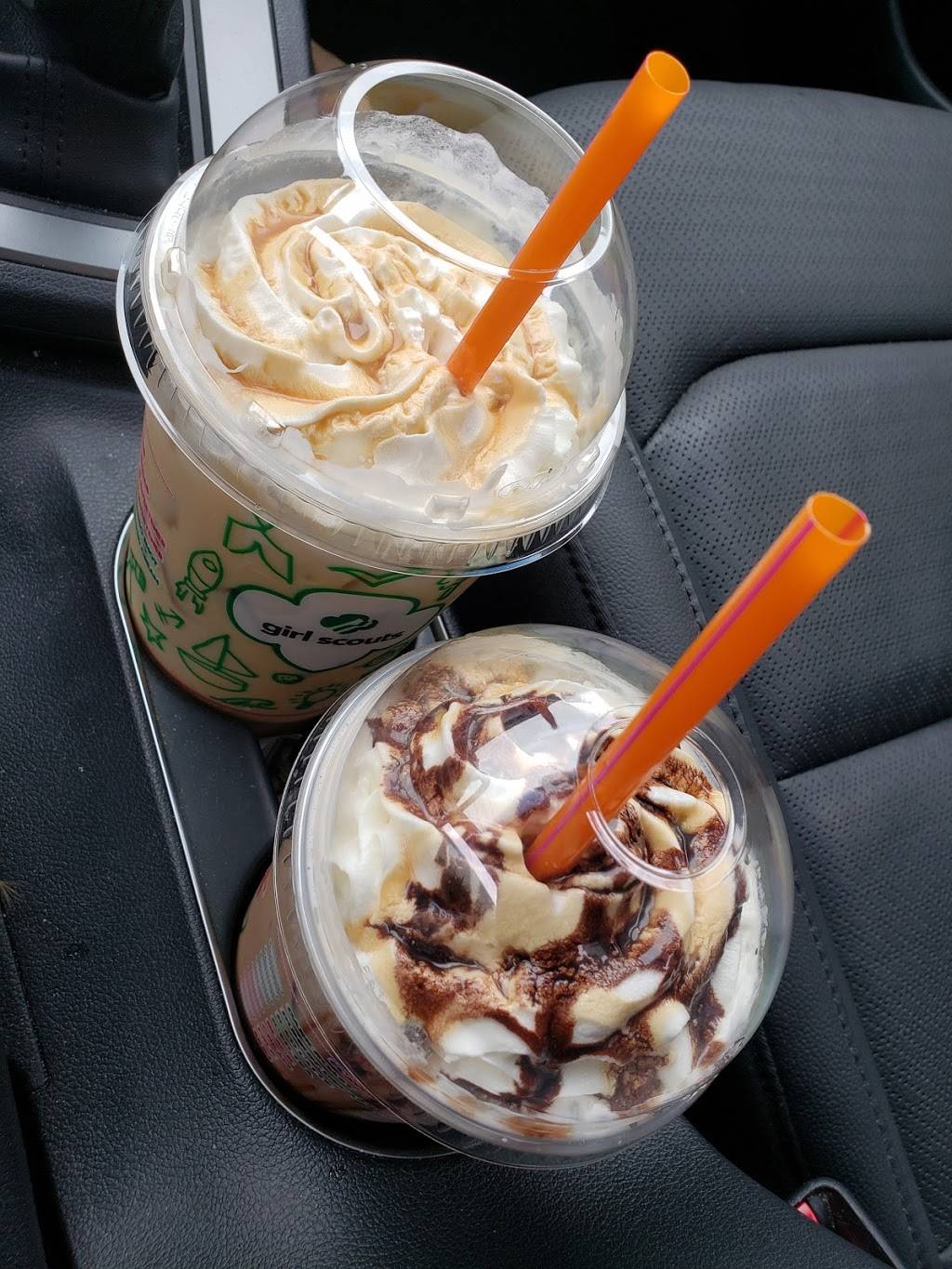 Dunkin | bakery | 100 W Eads Pkwy, Lawrenceburg, IN 47025, USA | 8125770580 OR +1 812-577-0580