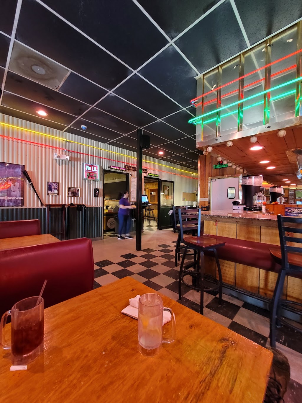 Rockys Tails & Shells | restaurant | 126 Lyle Ave, Bunkie, LA 71322, USA | 3183461922 OR +1 318-346-1922