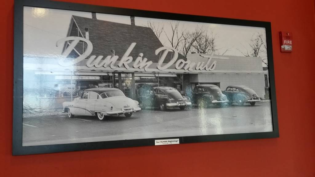 Dunkin | bakery | One Harbor St, South Boston, MA 02127, USA | 6177371860 OR +1 617-737-1860