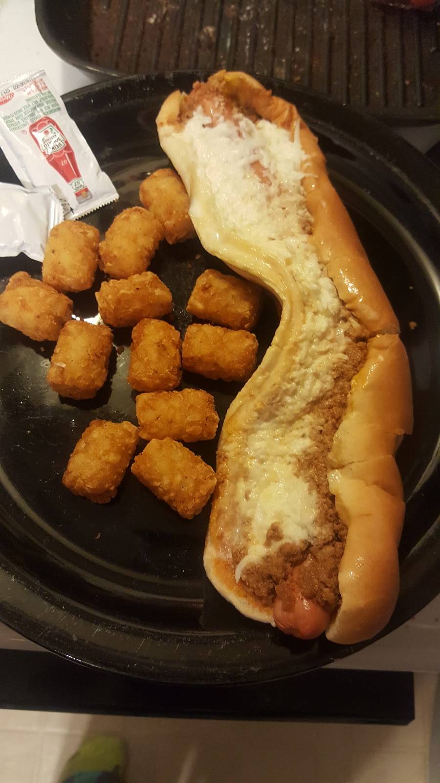 Crisps Dairy Treat | restaurant | 1216 KY-716, Ashland, KY 41102, USA | 6069288193 OR +1 606-928-8193