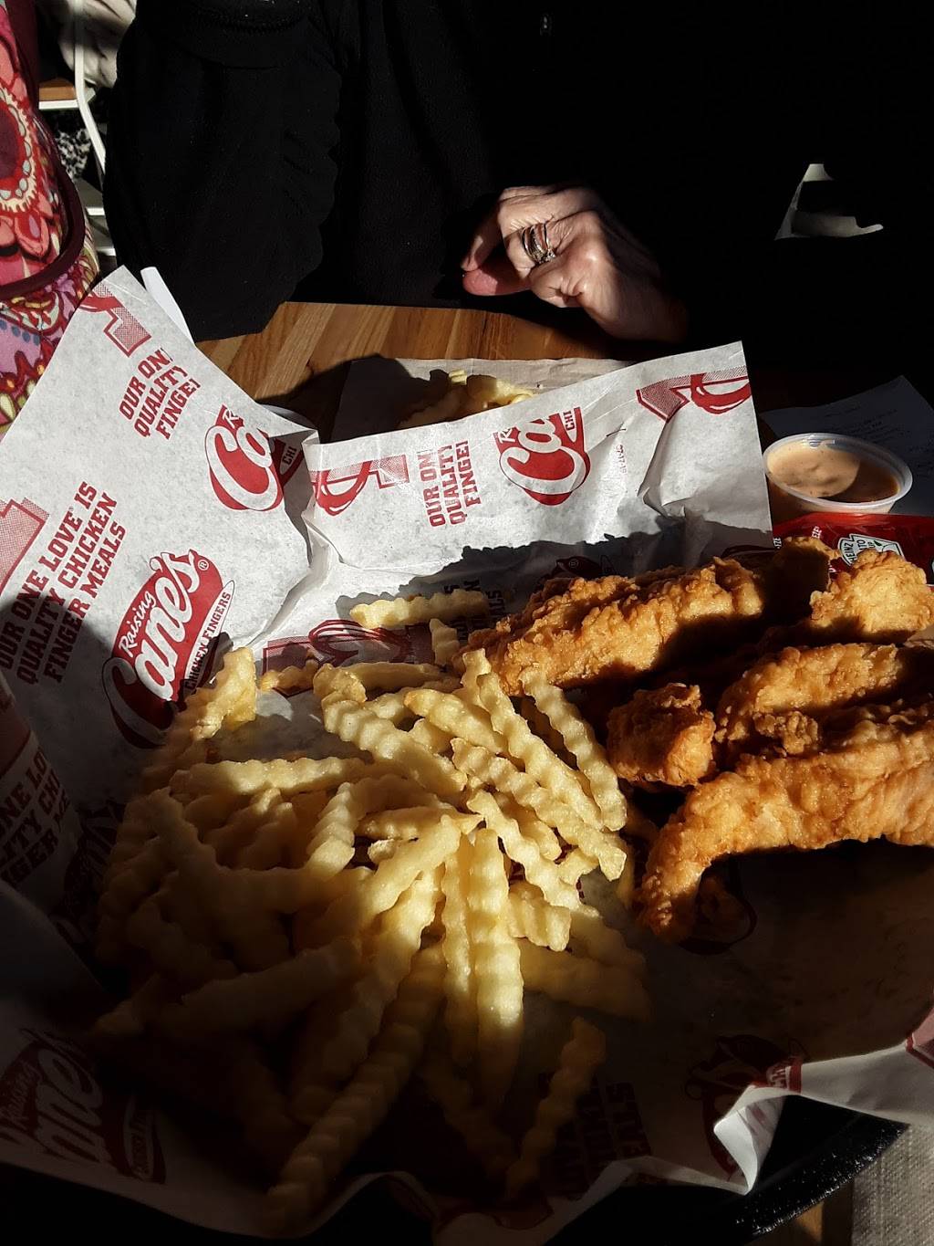 Raising Canes Chicken Fingers | meal takeaway | 7501 Rogers Ave, Fort Smith, AR 72903, USA | 4794522640 OR +1 479-452-2640