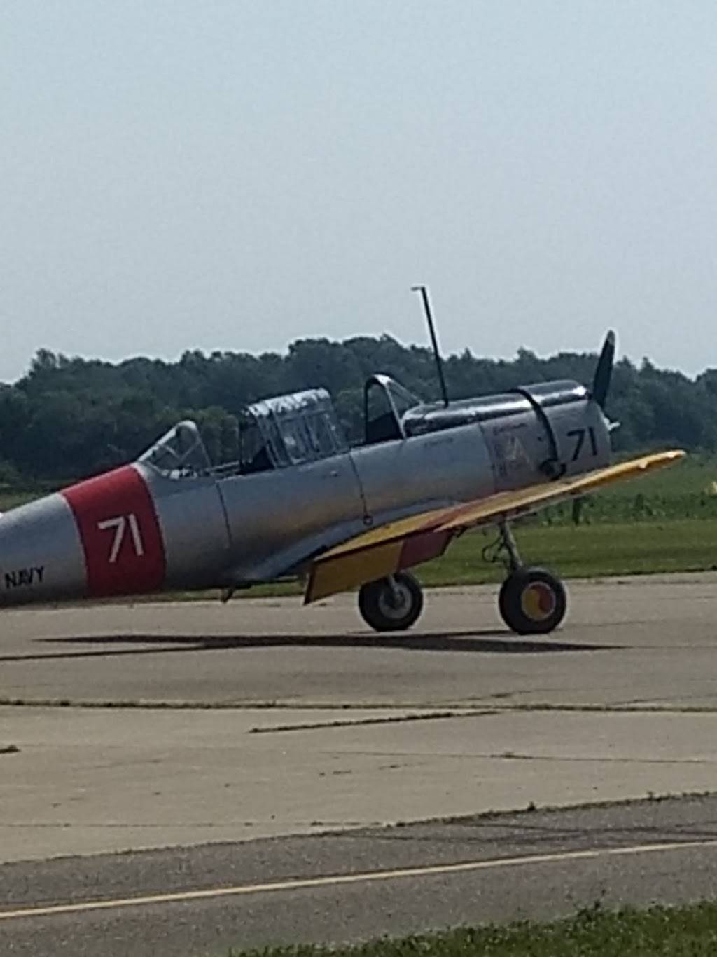 Joe-Lees crosswinds Cafe | restaurant | 208 Airport Dr, Owosso, MI 48867, USA | 9892774986 OR +1 989-277-4986